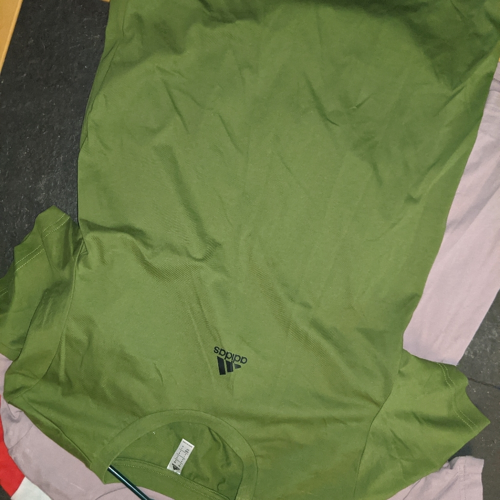 Adidas t shirt